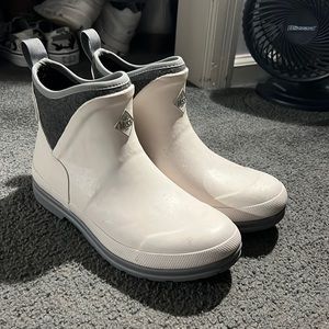 Womens muck boots